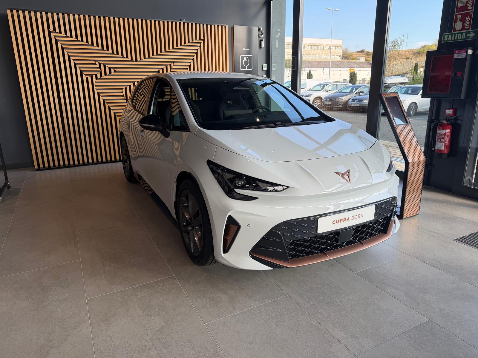 CUPRA Born Blanco Glacial 2026 Eléctrico