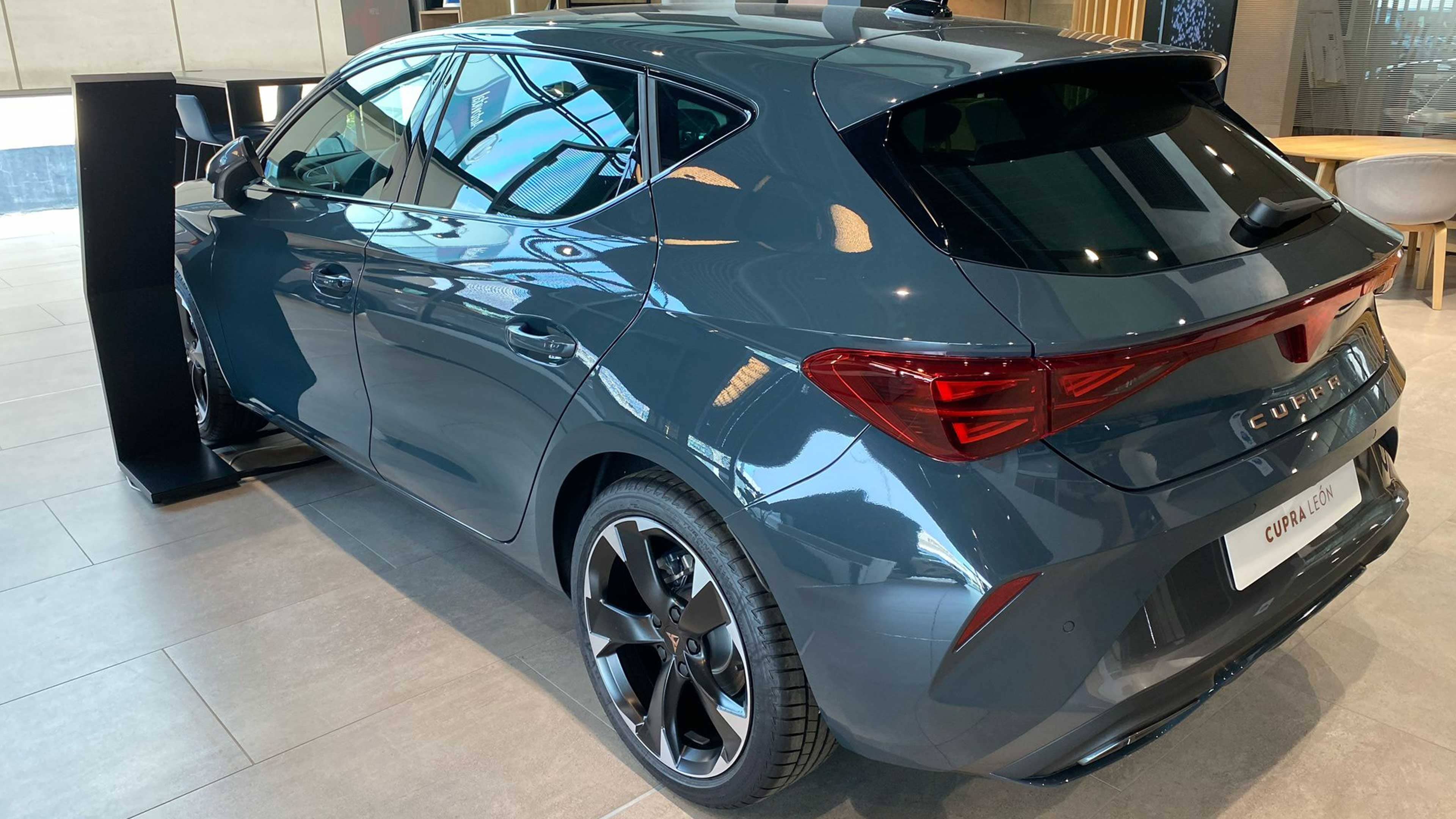 Nuevo CUPRA León Gasolina