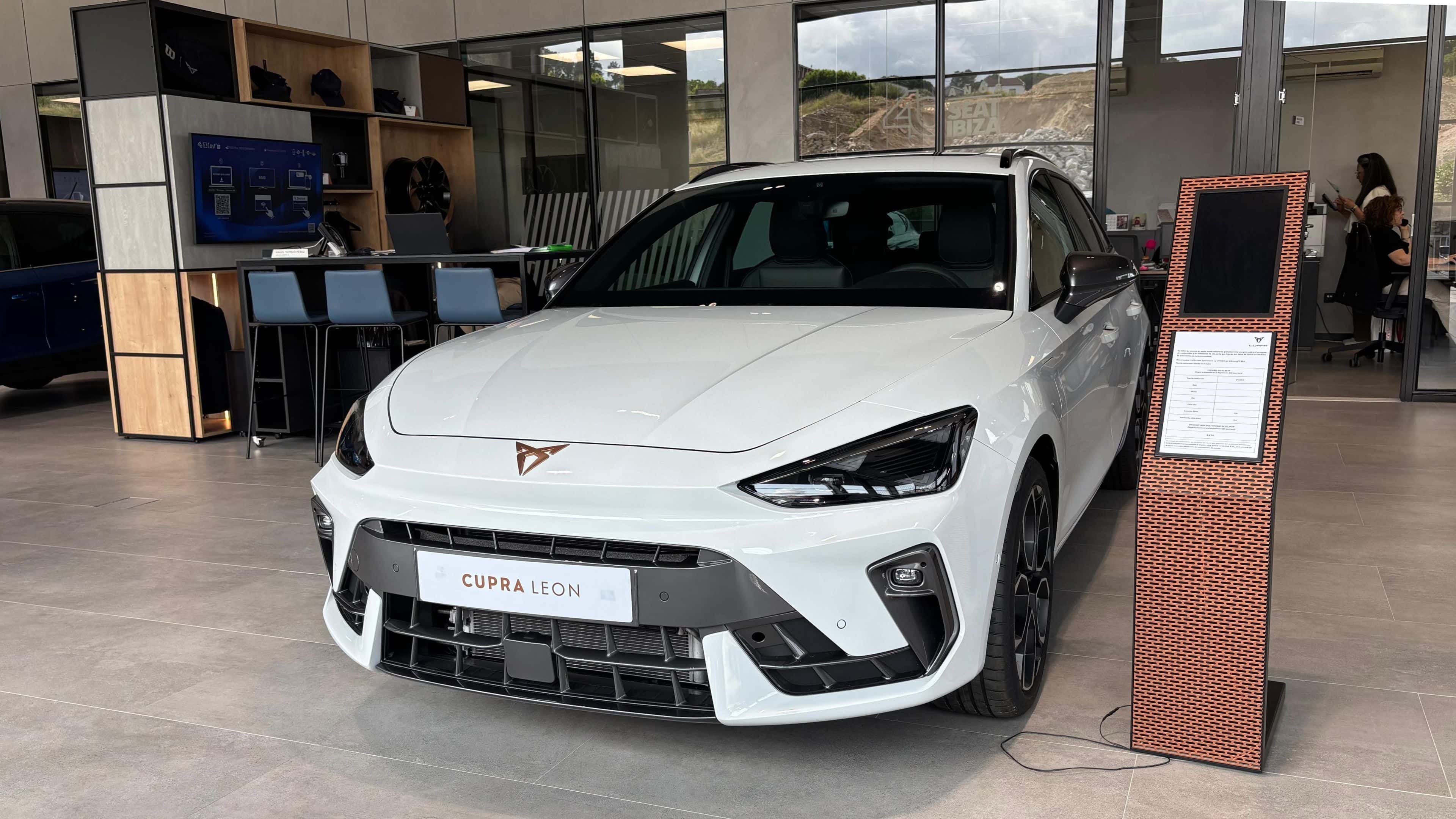 Nuevo CUPRA León e-Hybrid